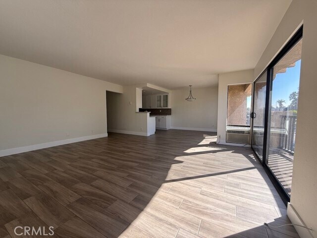 Building Photo - 2015 E Broadway