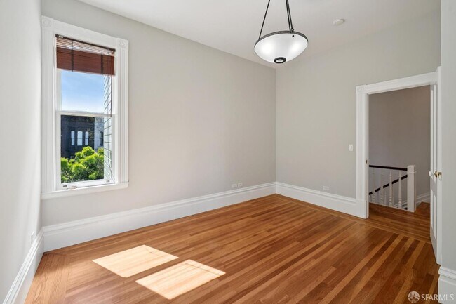 Building Photo - 2250 Webster St