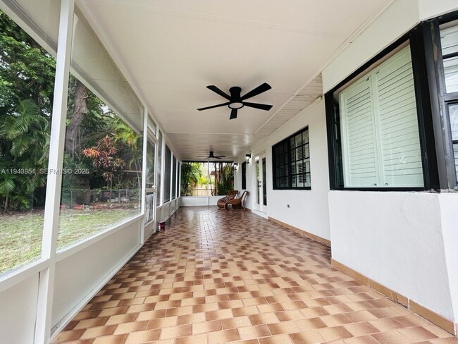 Building Photo - 6330 SW 34th St