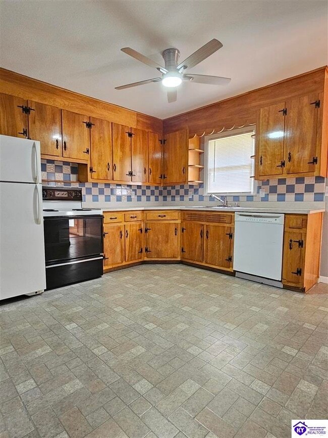 Building Photo - 5680 S Wilson Rd