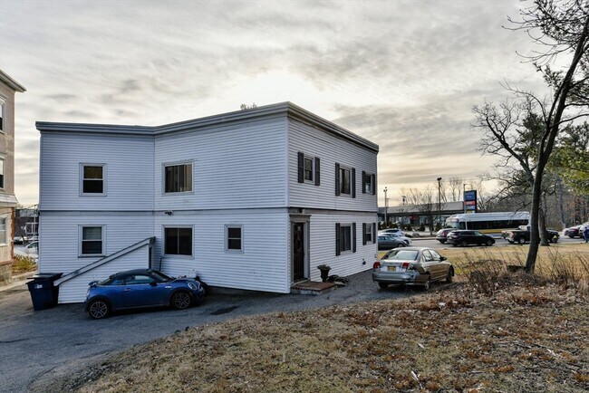 Building Photo - 4635 Washington St