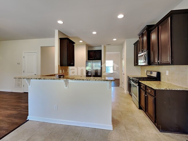 Building Photo - 525 Brickstone Way
