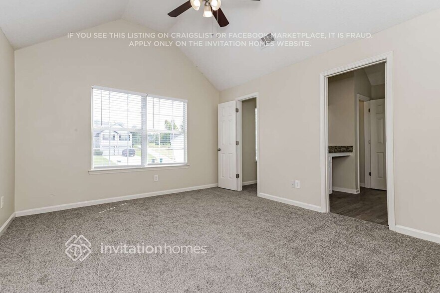 Building Photo - 252 Kings Cove