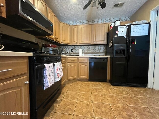 Building Photo - 19 Augusta Ct