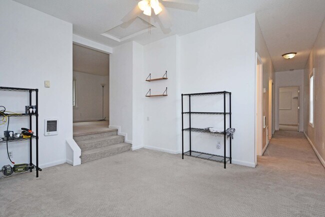 Building Photo - Spacious 4-Bed 3-Bath Home Available Now in NE Minneapolis!