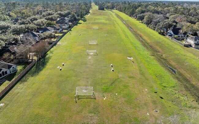 Building Photo - 31106 Pine Bay St