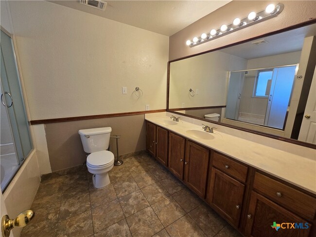 Building Photo - 2160 Cornerstone Dr