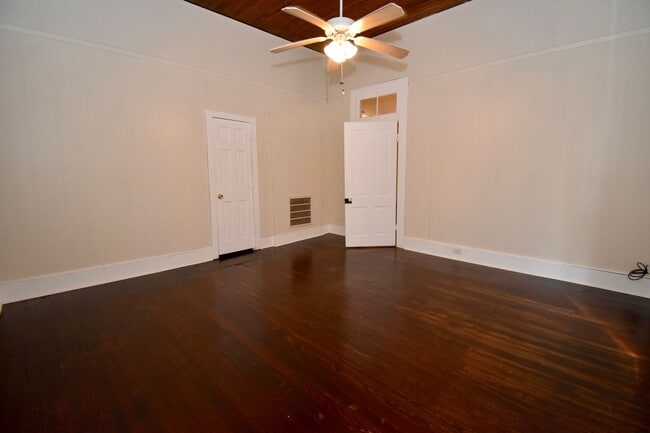 Building Photo - Updated 4 Bedroom Home Close to Tech!