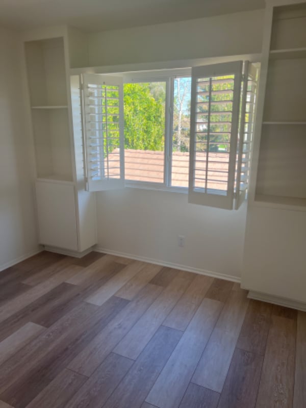 Building Photo - 674 Springbrook N