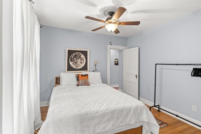 Building Photo - Walk to Hillsboro Village – 24th Ave S Gem!