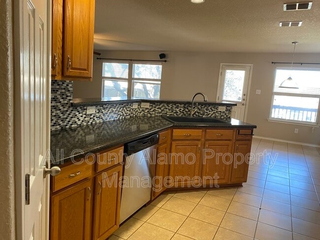 Building Photo - 156 Katherine Way