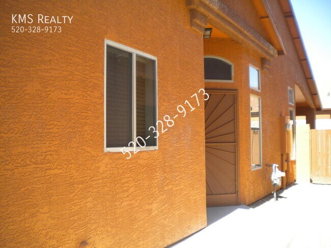 Primary Photo - 2 Bed/2 Bath Town Home - OWNER/AGENT