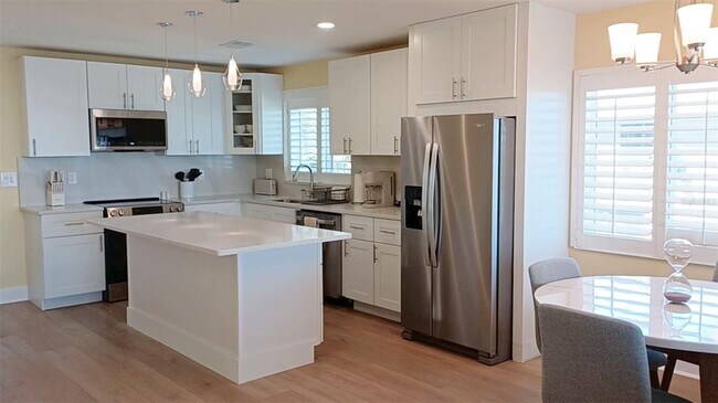 Building Photo - 6400 Flotilla Dr