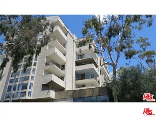 Primary Photo - 3949 Los Feliz Blvd