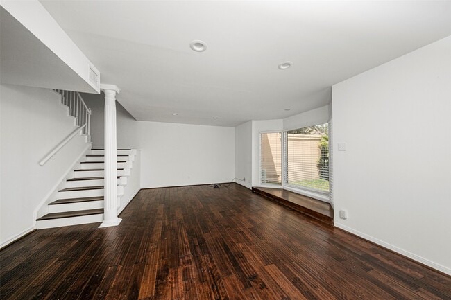 Building Photo - 9404 Denbury Way