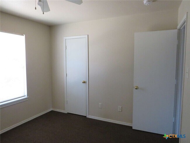 Building Photo - 5701 Redstone Dr