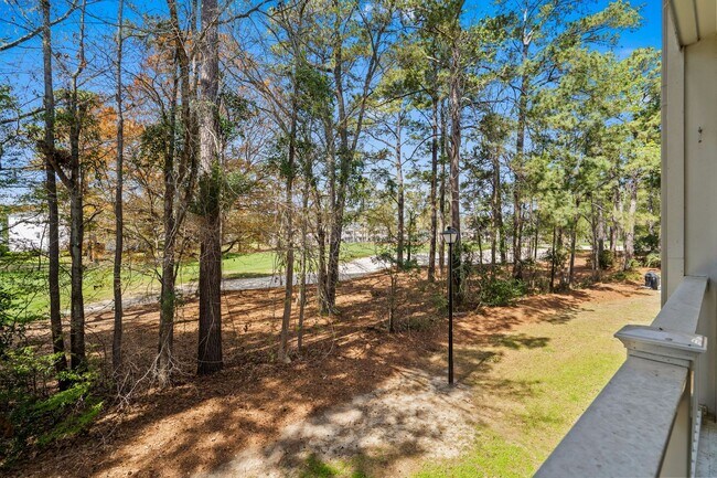 Building Photo - 686 Riverwalk Dr