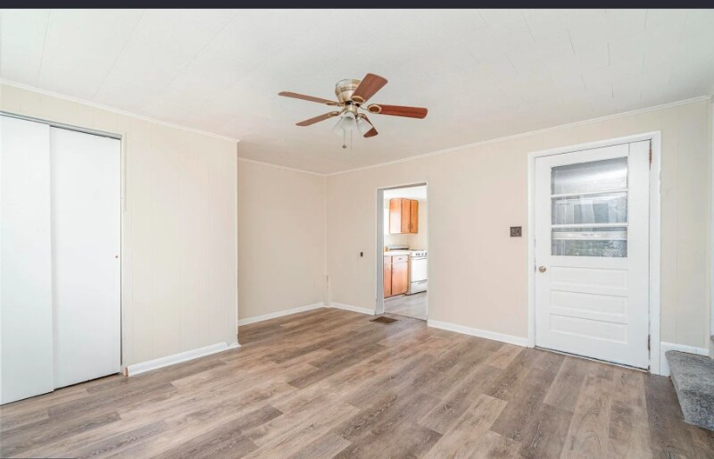 Building Photo - 200 S Penn St