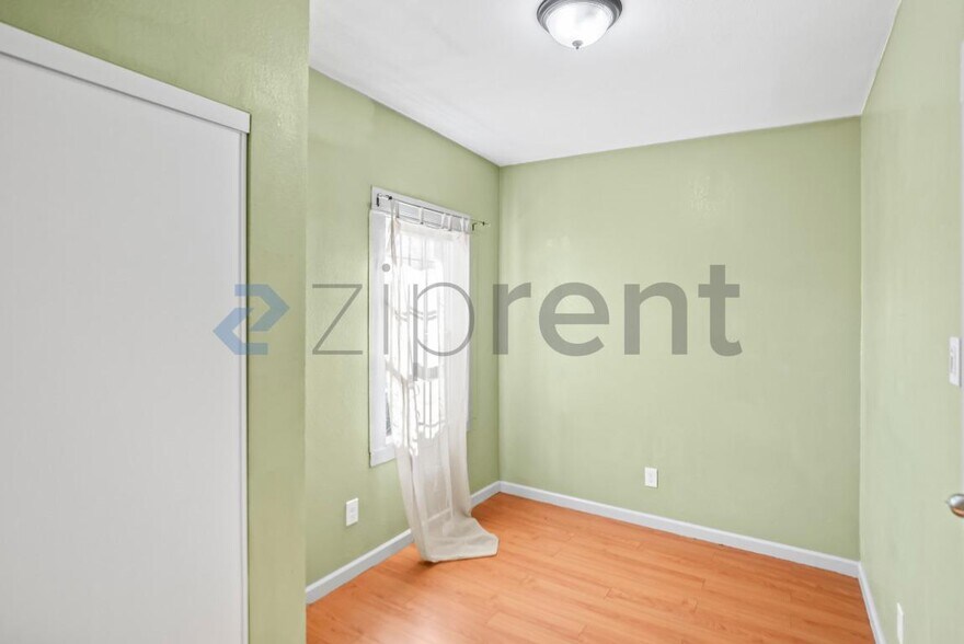 Building Photo - 1820 International Blvd