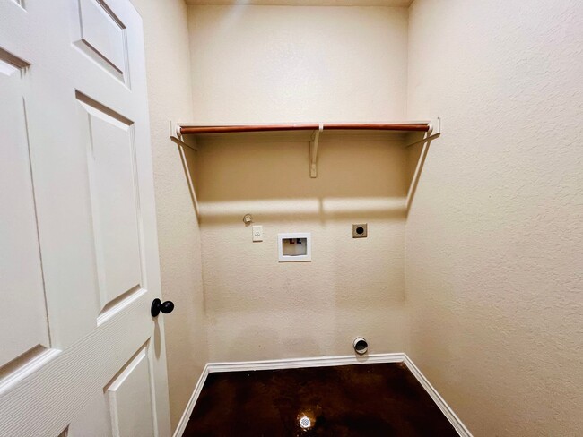 Building Photo - 10147 Westover Bluff