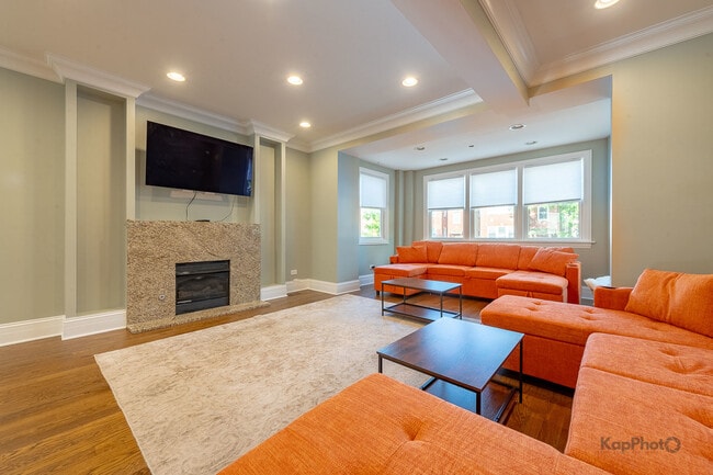 Building Photo - 3639 N Troy St