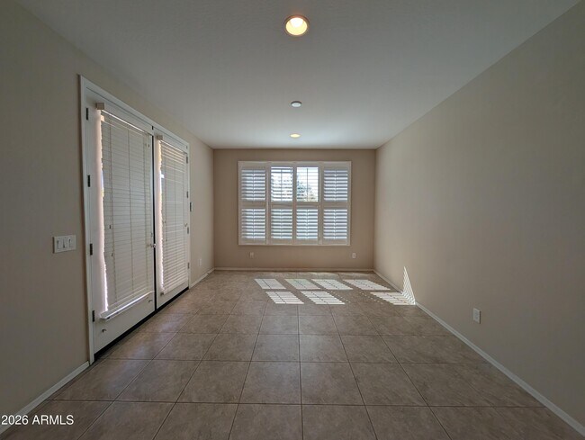 Building Photo - 5631 Cinder Brk Wy