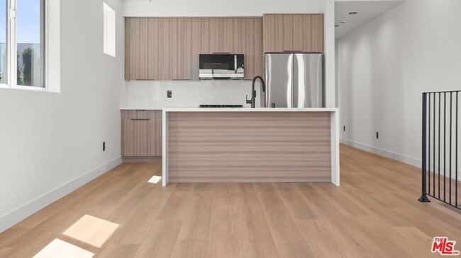 Building Photo - 10844 Peach Grove St