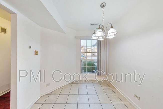 Building Photo - 2606 E Martha Pl