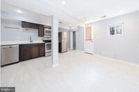 Building Photo - 117 R St NW