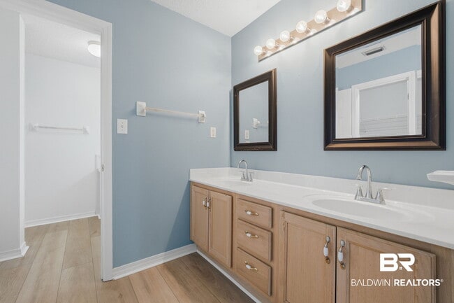 Building Photo - 808 Azalea Trace Dr