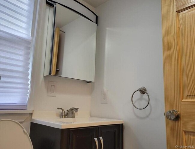 Building Photo - 100 Hillside Dr