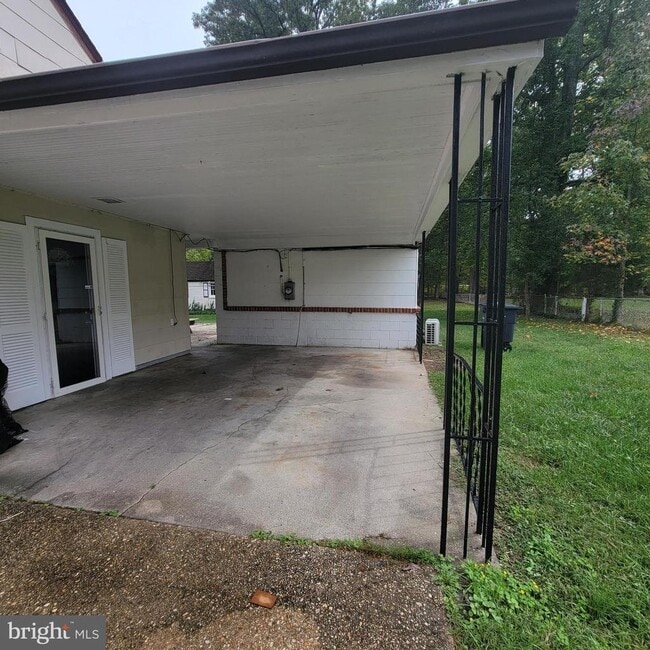 Building Photo - 13300 Williams Dr