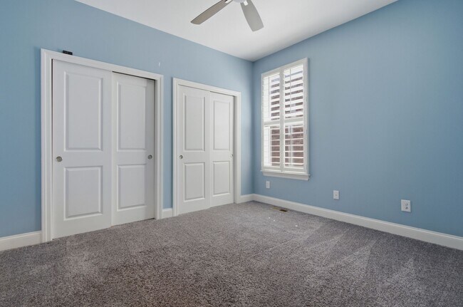 Building Photo - 5036 Winslow Dr