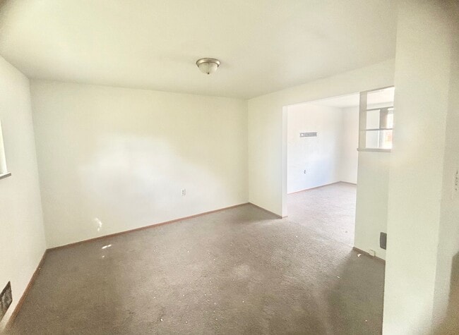 Building Photo - 1720 Mt Joseph St