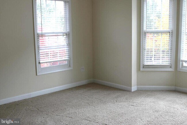 Building Photo - 1601 Leeds Castle Dr