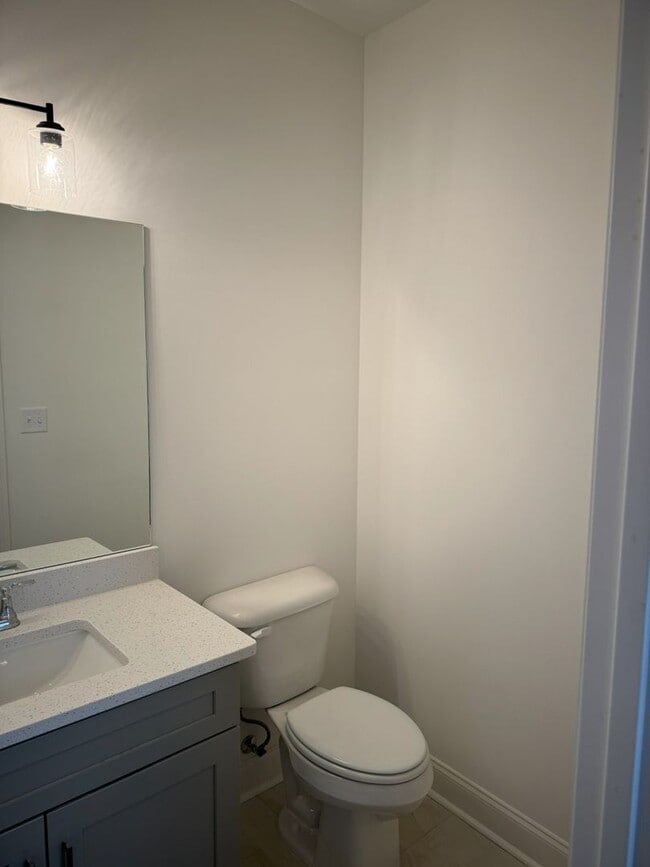Building Photo - 503 South Grove