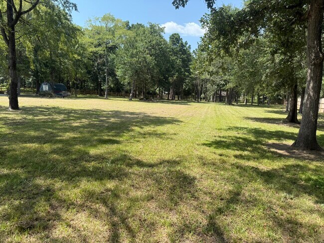 Building Photo - 24600 Oak Hollow Blvd