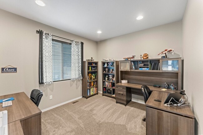Building Photo - Beautiful 5-Bedroom, 4-Bathroom Home with ...