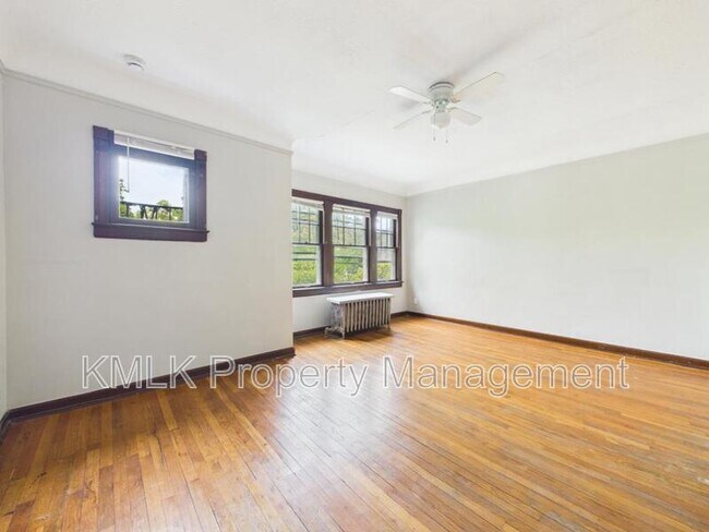 Building Photo - 1346 Kenilworth Ave