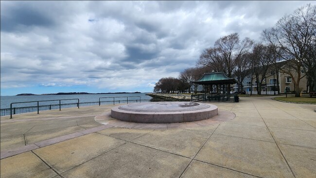 Building Photo - 65 North Point Dr