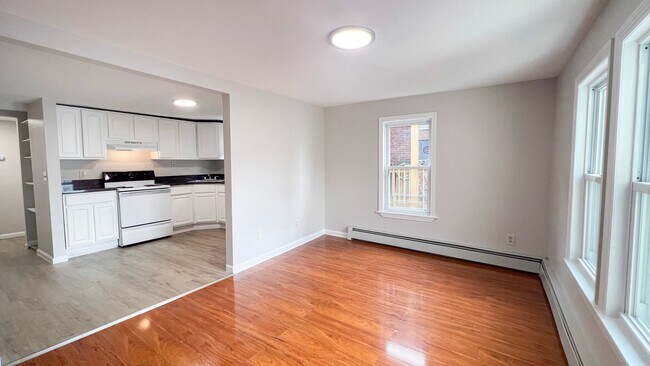 Interior Photo - 295 Franklin Ave / Nazca Apartments LLC