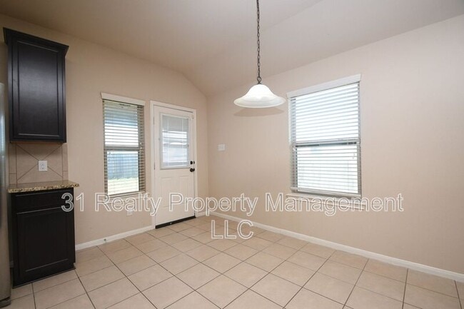 Building Photo - 10015 Bitternut Hickory Ln