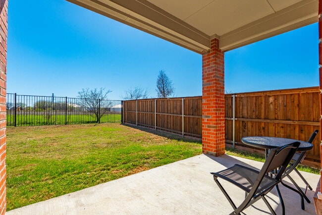 Building Photo - Beautiful 4 Bedroom Home in Spiritas Ranch Near Lake Lewisville