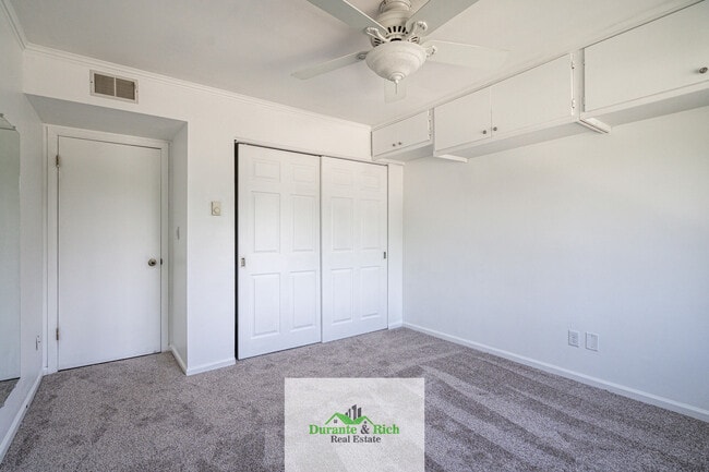Building Photo - 10640 N Ivy Ct