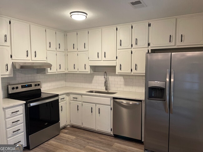 Building Photo - 407 Deergrass Trail
