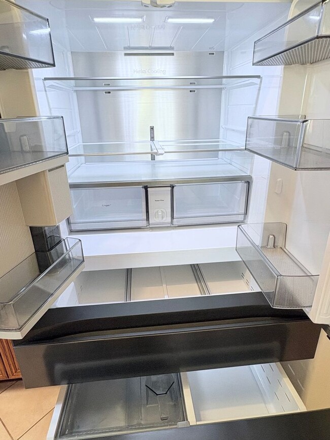 Building Photo - *AVAILABLE NOW* Gorgeous 3 bed/2 bath home in private gated Tanque Verde community!!!