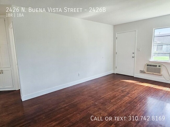 Building Photo - 2426 N Buena Vista St