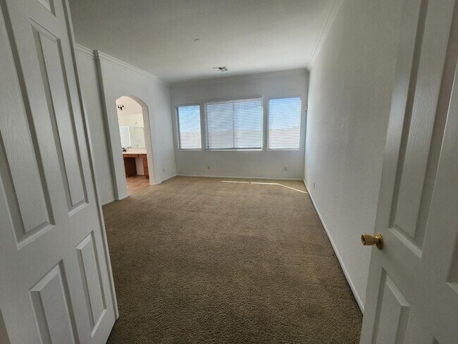 Building Photo - 3410 S 104th Ln