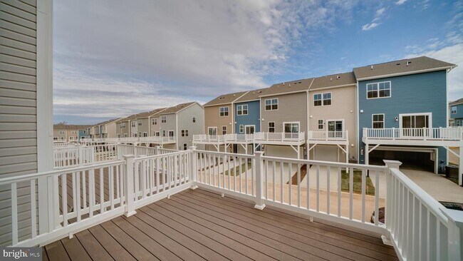 Building Photo - 298 Watercourse Dr