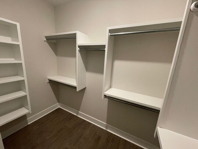 Building Photo - Nearly New 3 Bed 2 Bath Home in Goddard Schools – Trails End